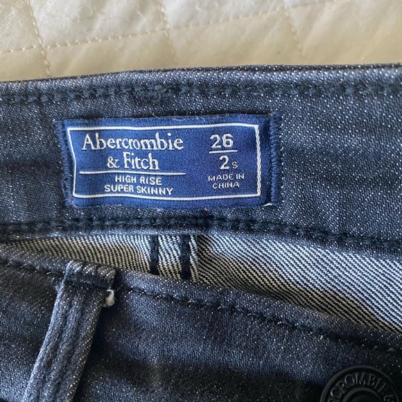 A&F High Rise Super Skinny Jeans - Picture 4 of 5